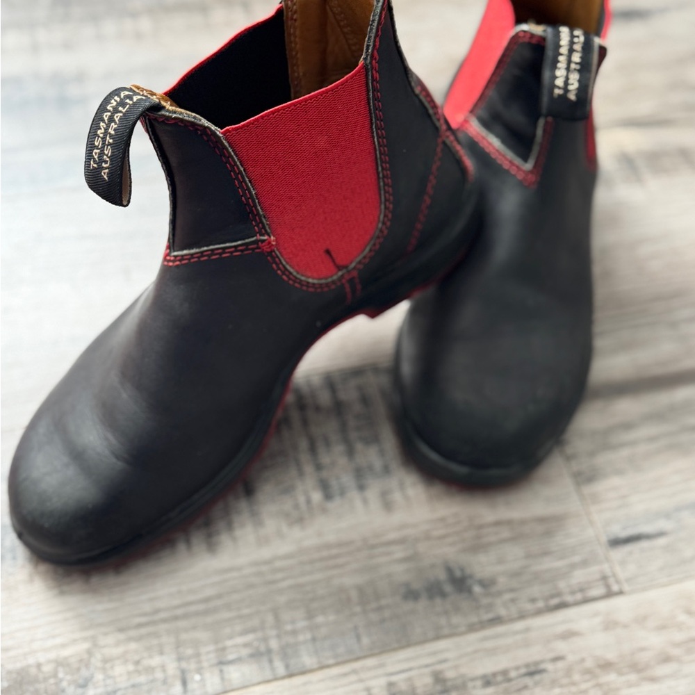 Blundstone Red and Black Leather Boots